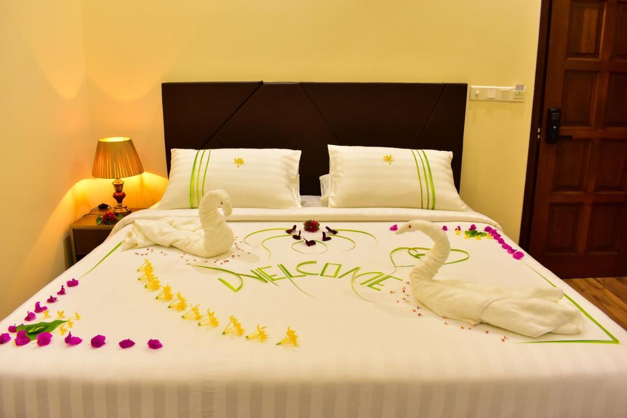 Isle Royal Inn Fuvahmulah Екстериор снимка