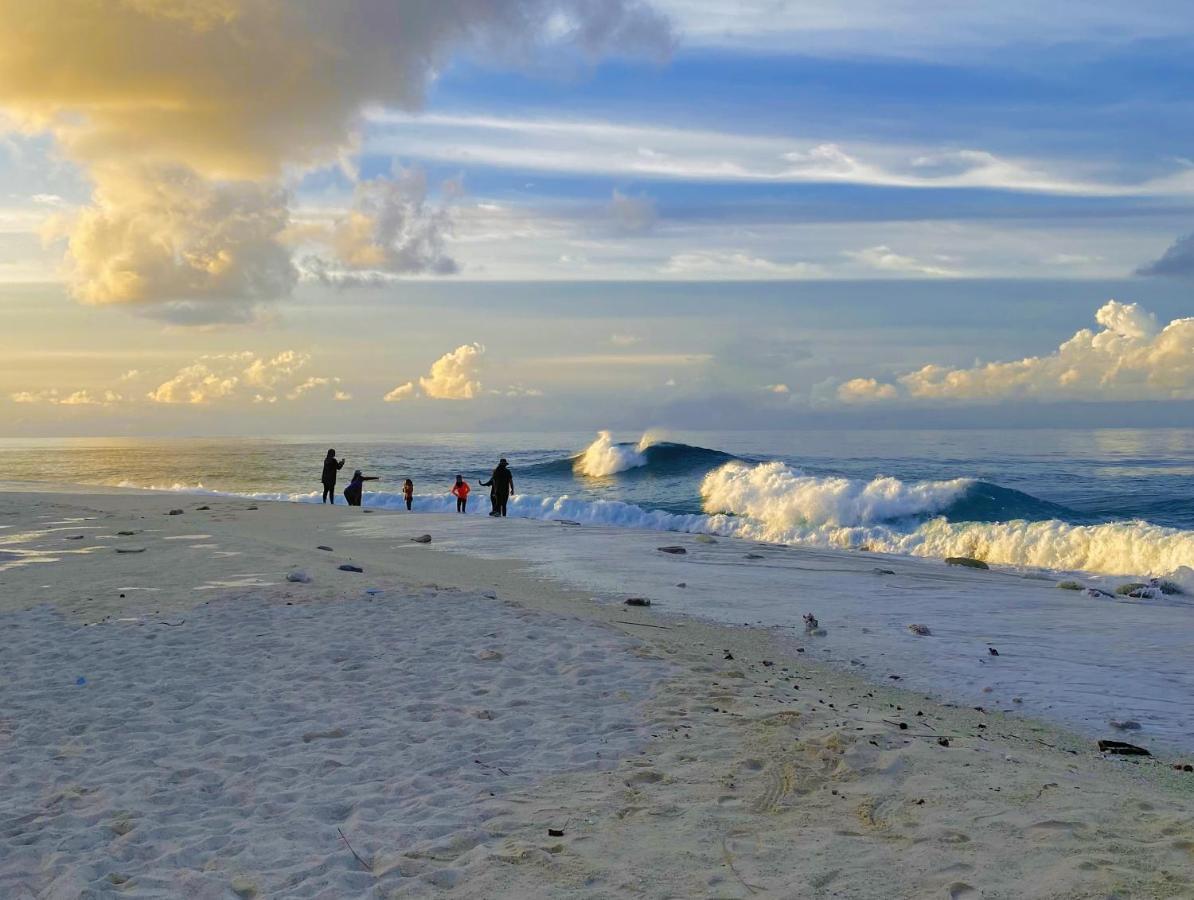 Isle Royal Inn Fuvahmulah Екстериор снимка