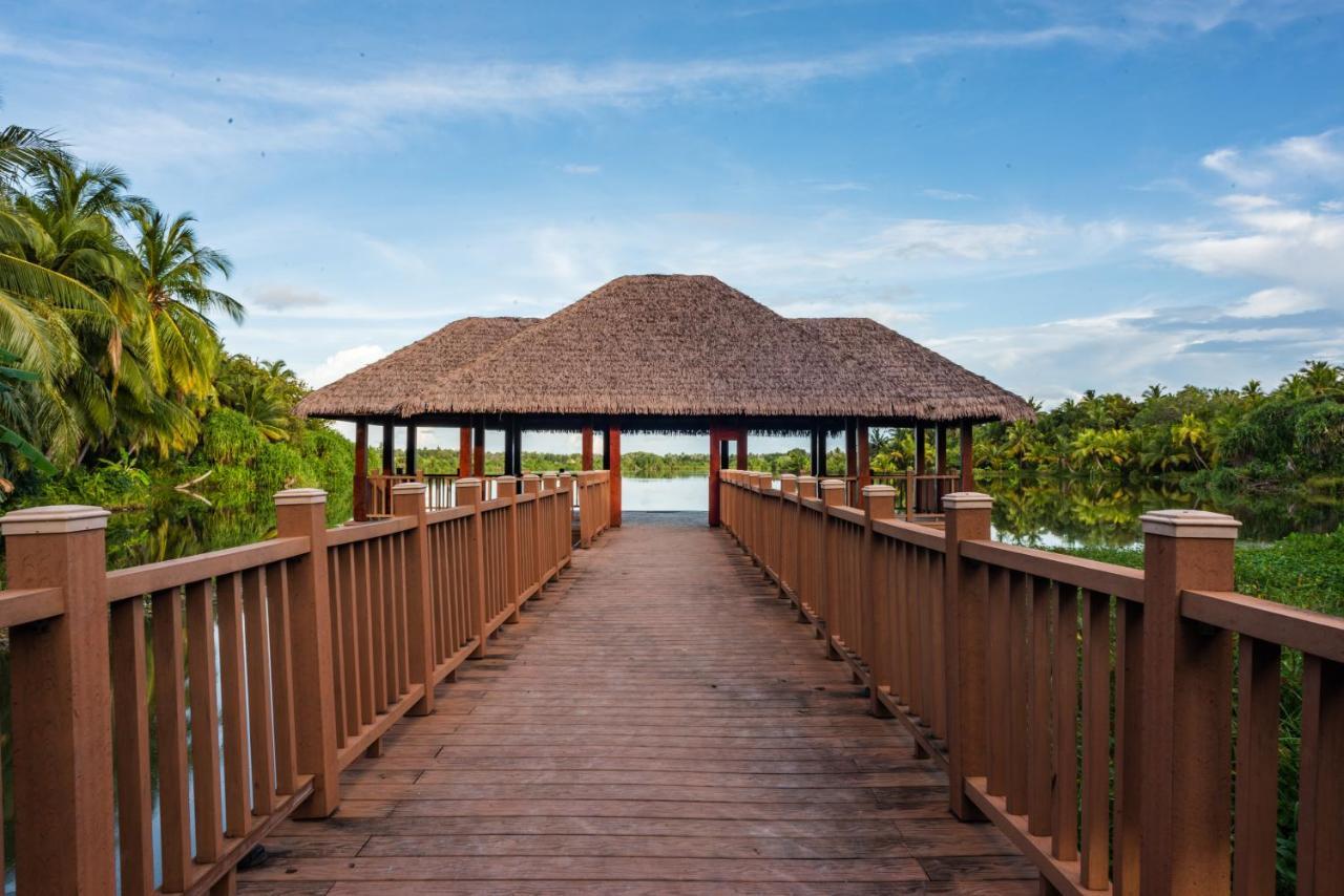 Isle Royal Inn Fuvahmulah Екстериор снимка