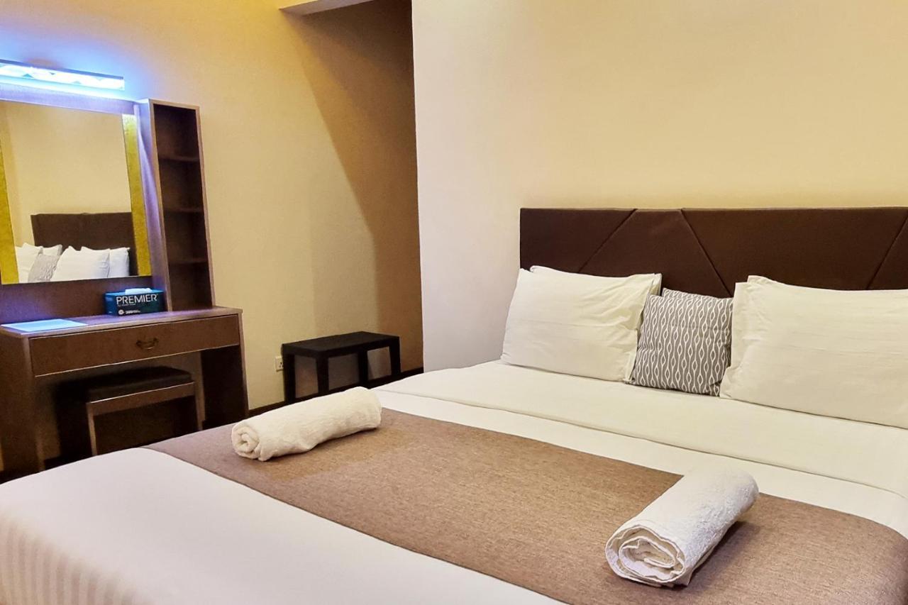 Isle Royal Inn Fuvahmulah Екстериор снимка